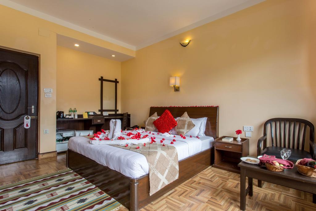 Hotel Peninsula Pokhara Exterior photo